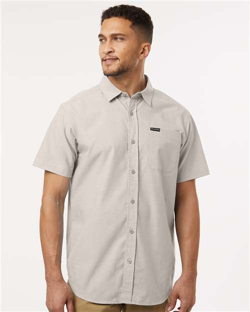 Columbia Dark Stone / S Men's Rapid Rivers™ Novelty Short Sleeve Shirt